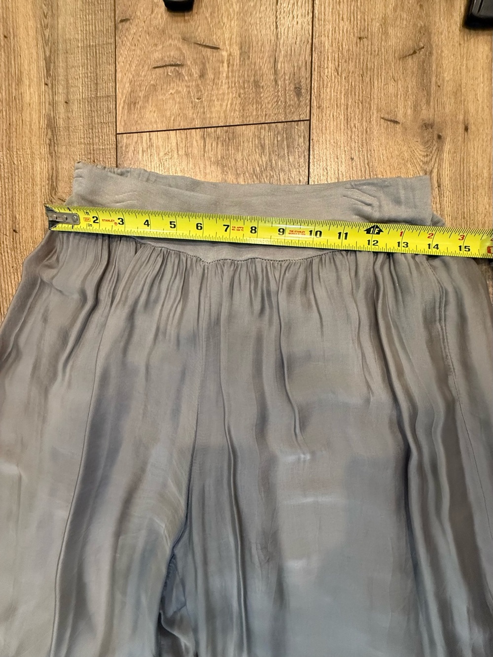 Belle France wide leg Silky Pants in Light Gray - Picture 11 of 12
